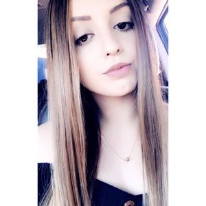 Meet your Posher, Dayana